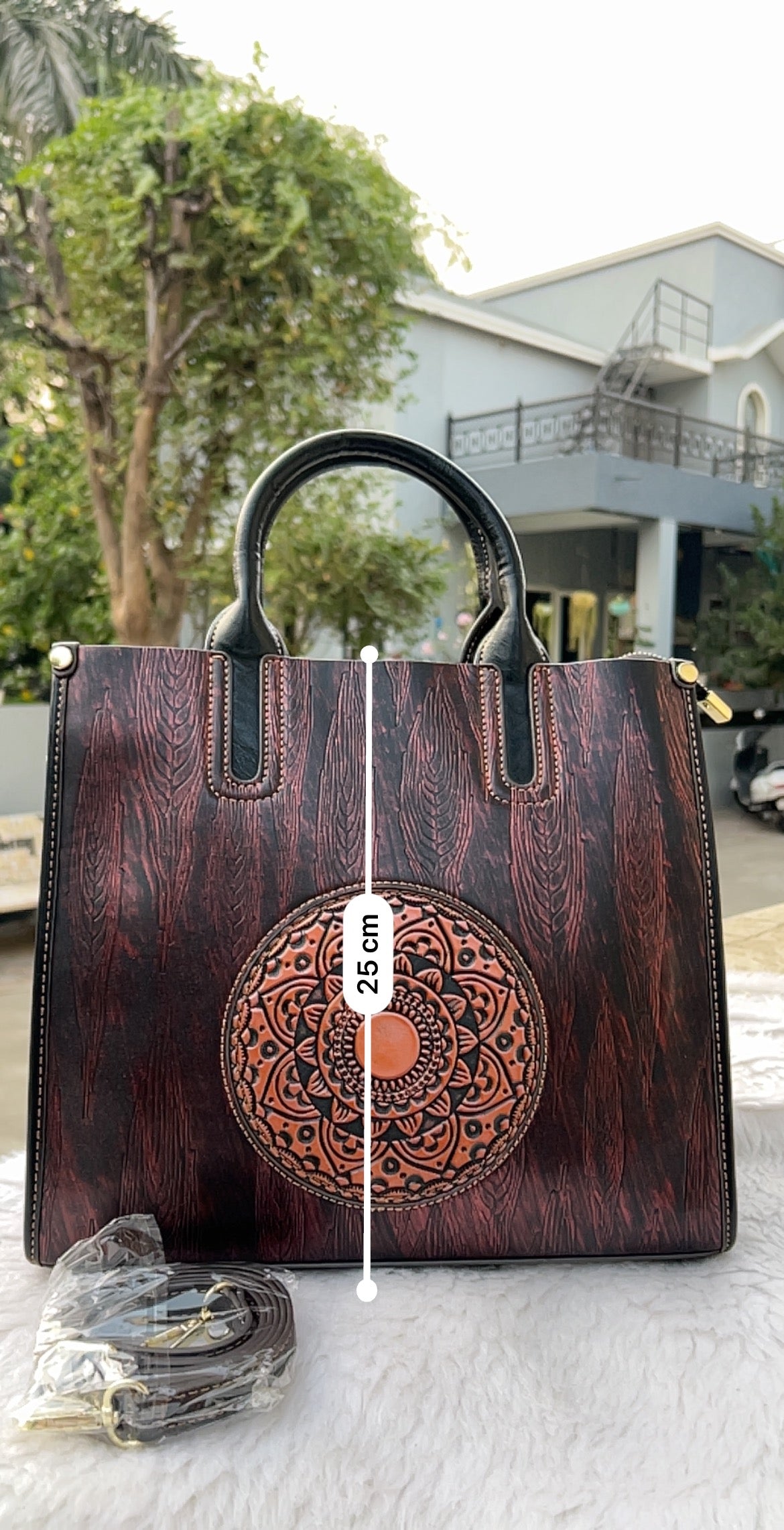 Aurelia Vintage Hangbag