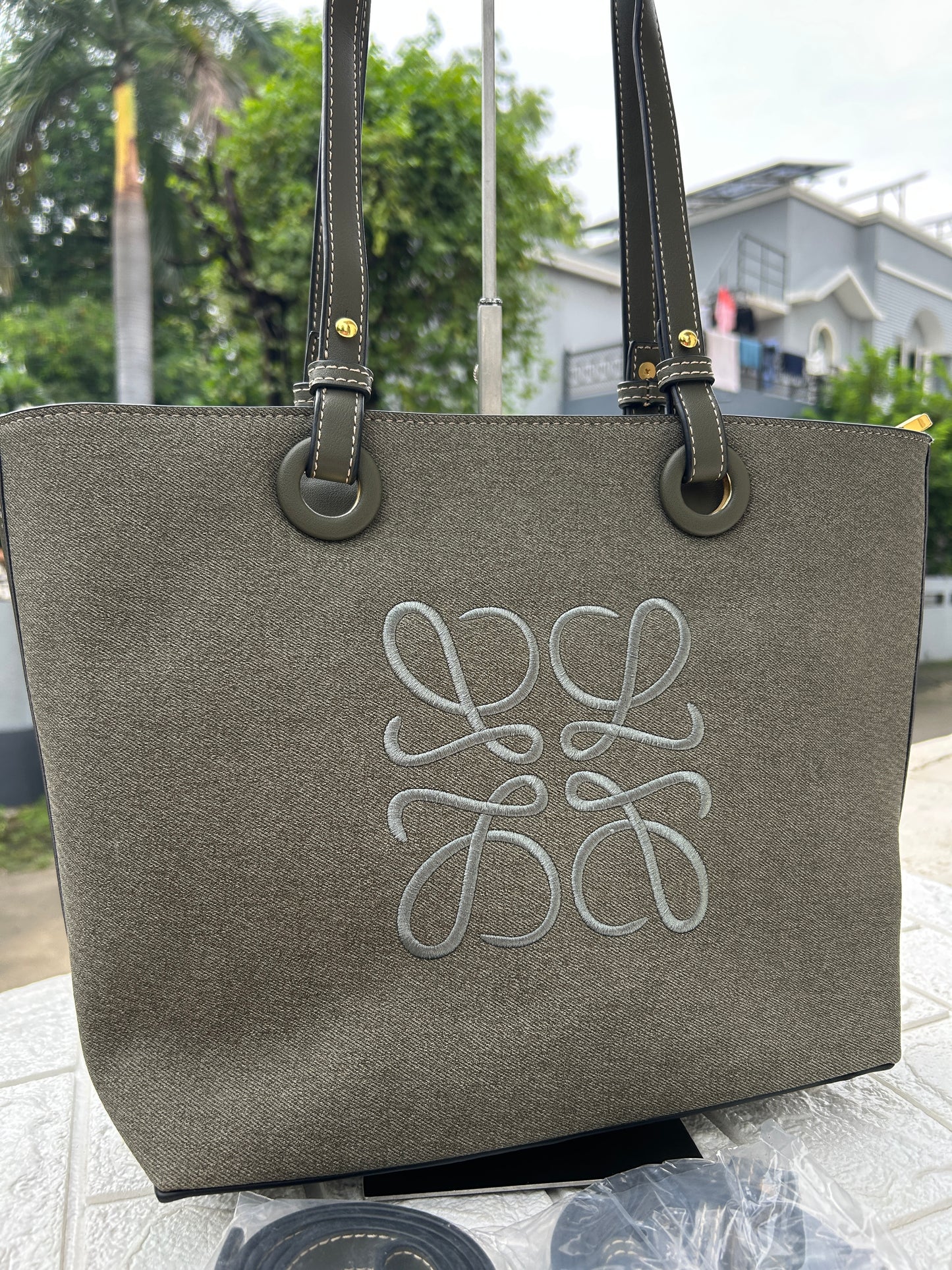Daylight Tote