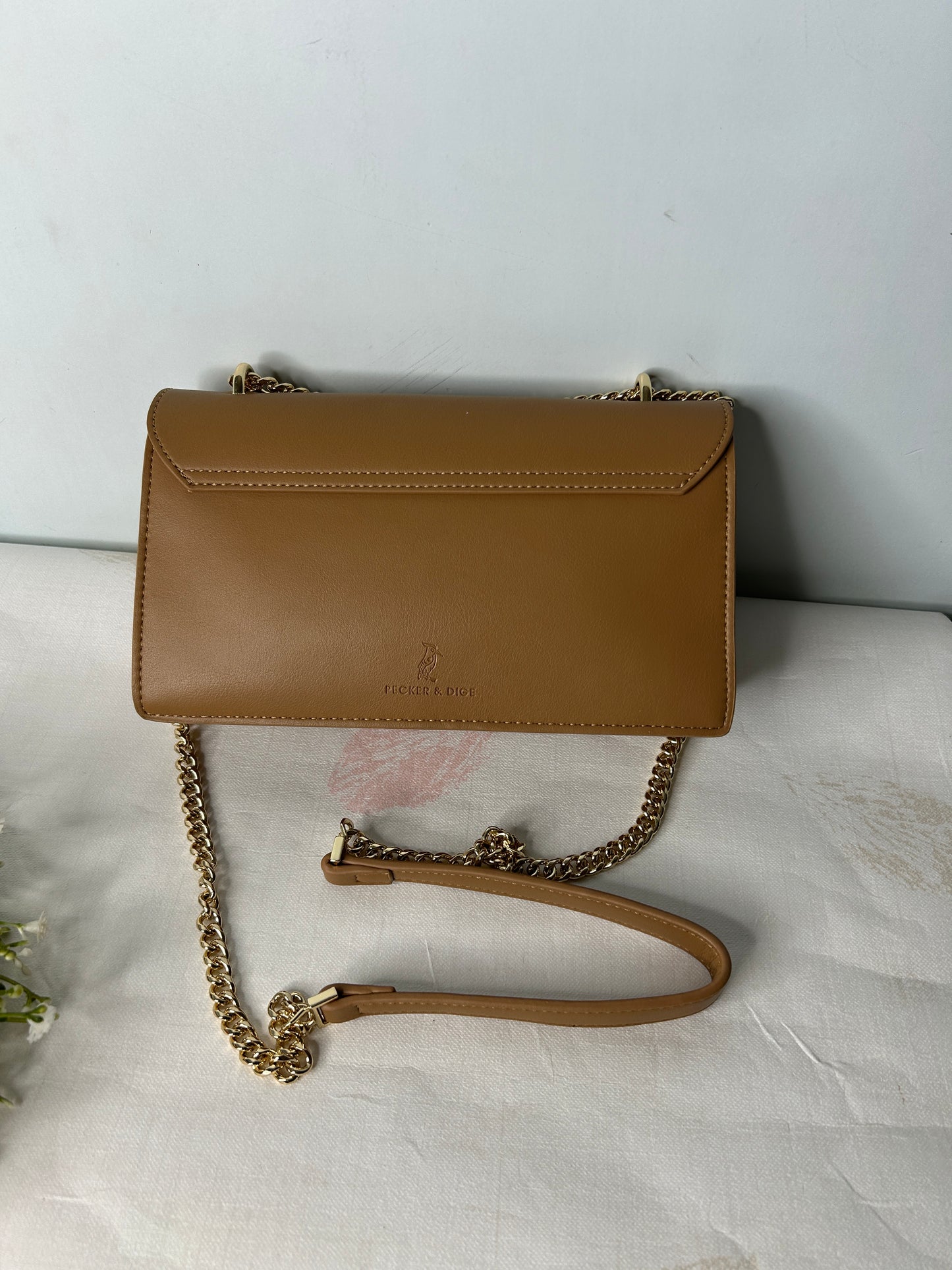 Vira Sling Bag