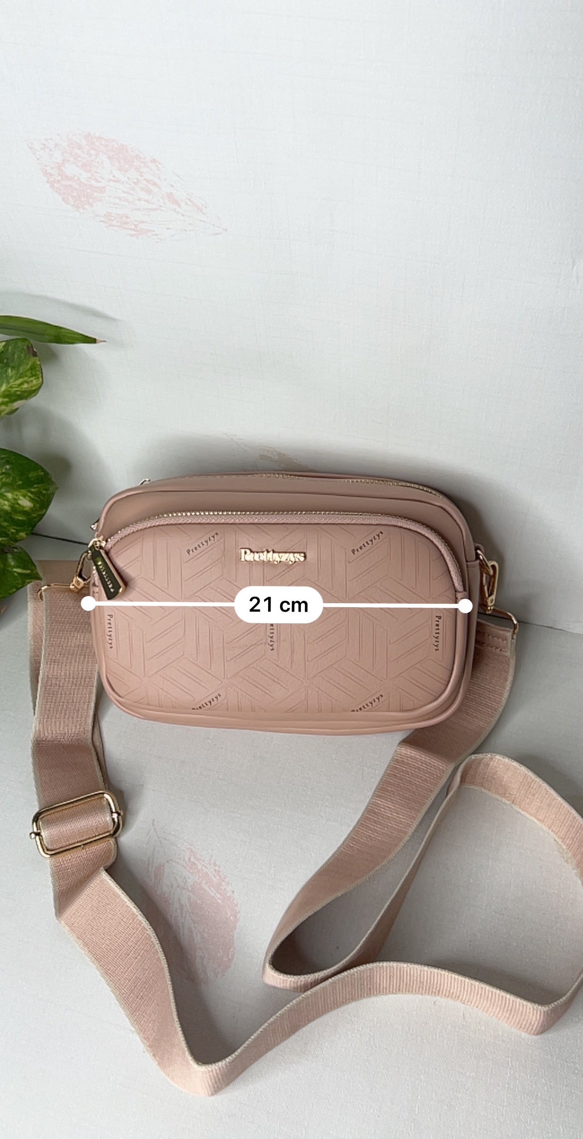 Luma Sling Bag