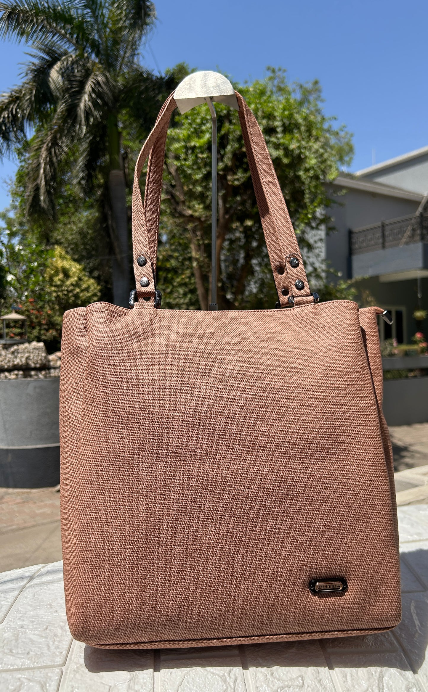 Cael Shoulder Bag