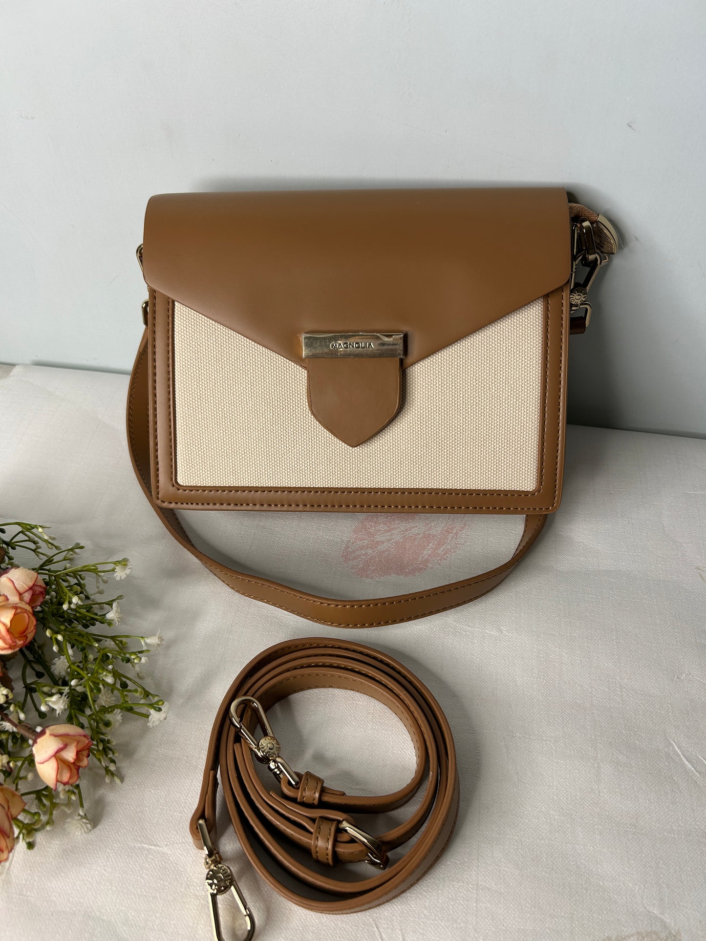 Vira Sling Bag