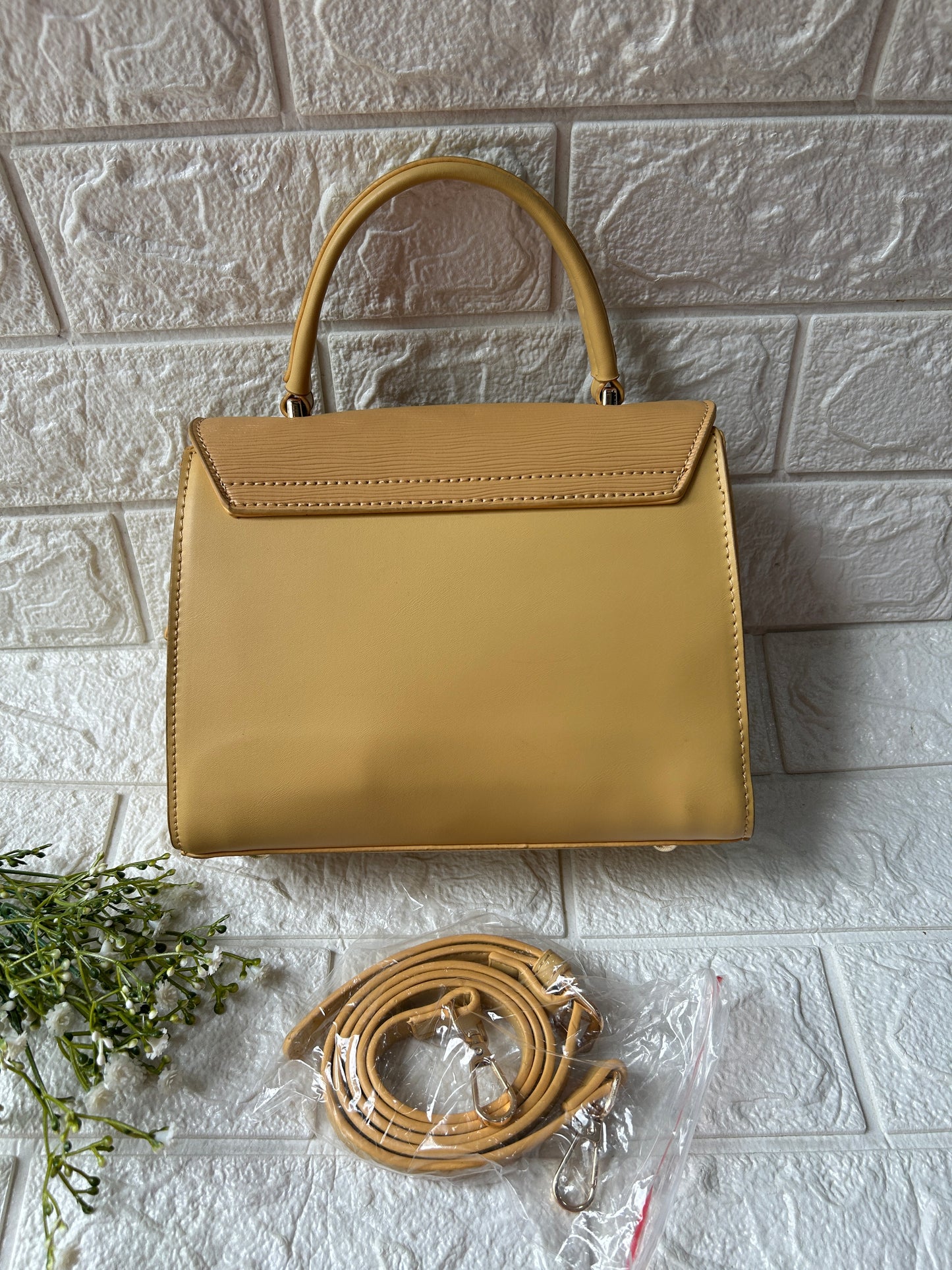 Mirave handbag