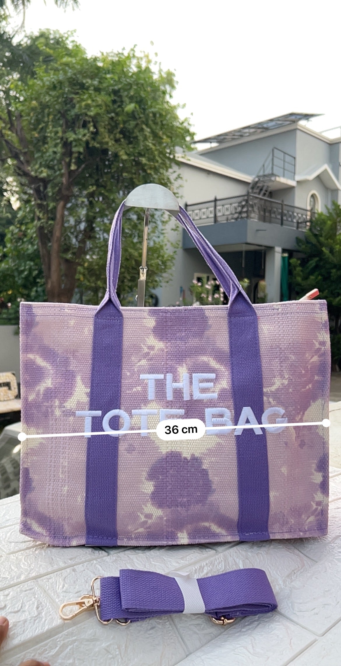 Tote bag