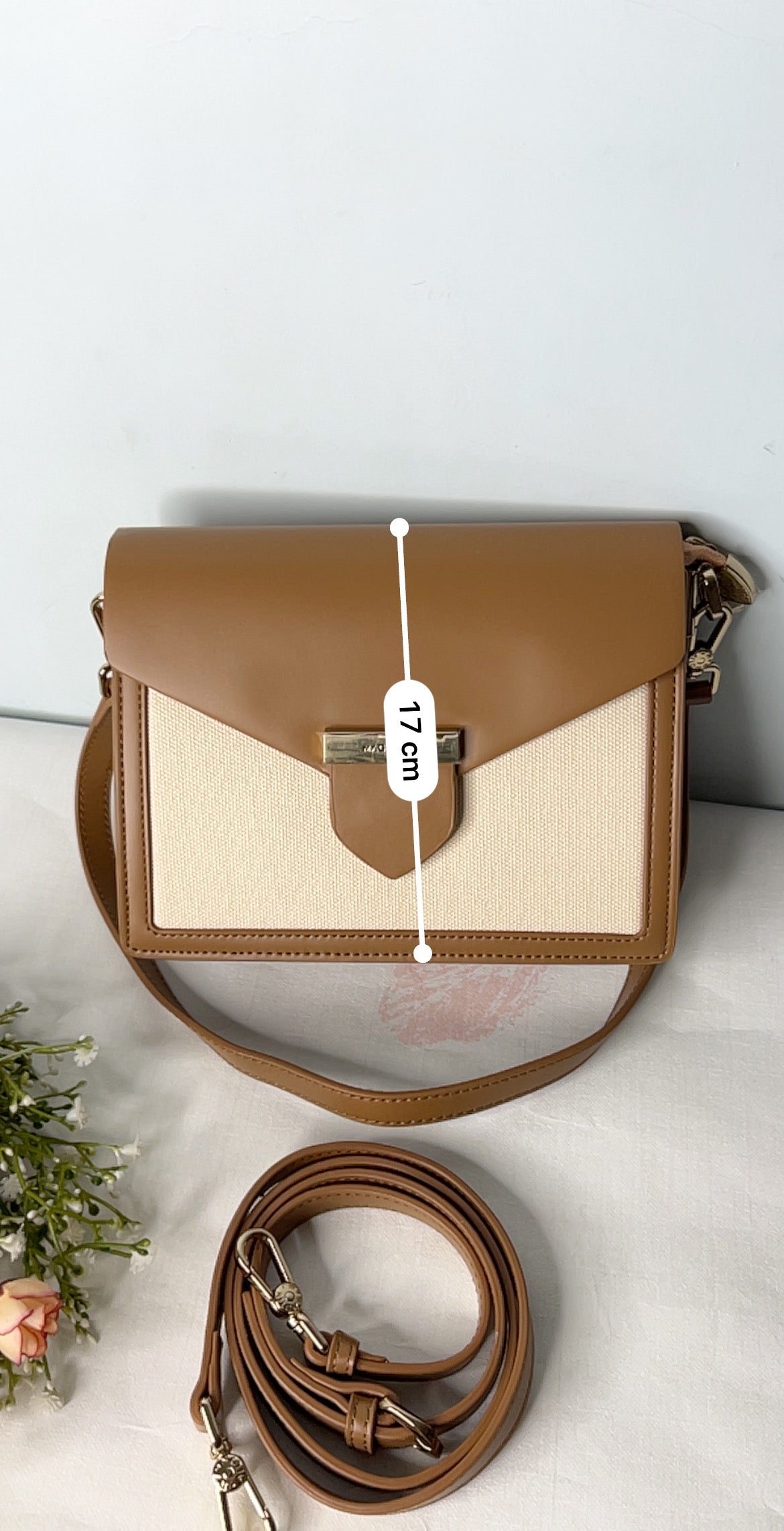 Vira Sling Bag