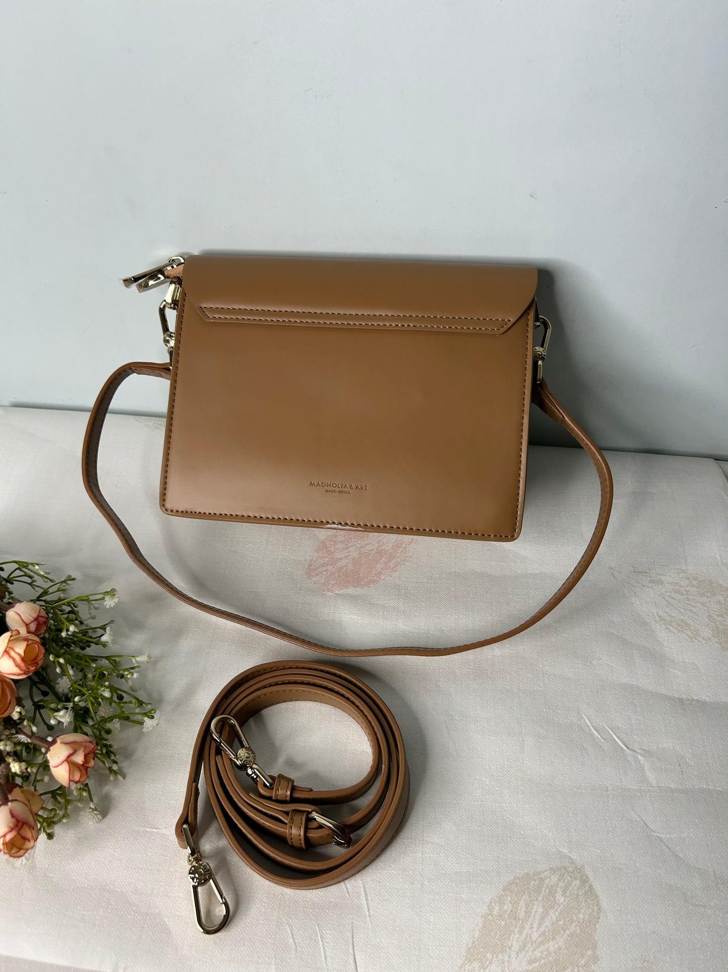 Vira Sling Bag