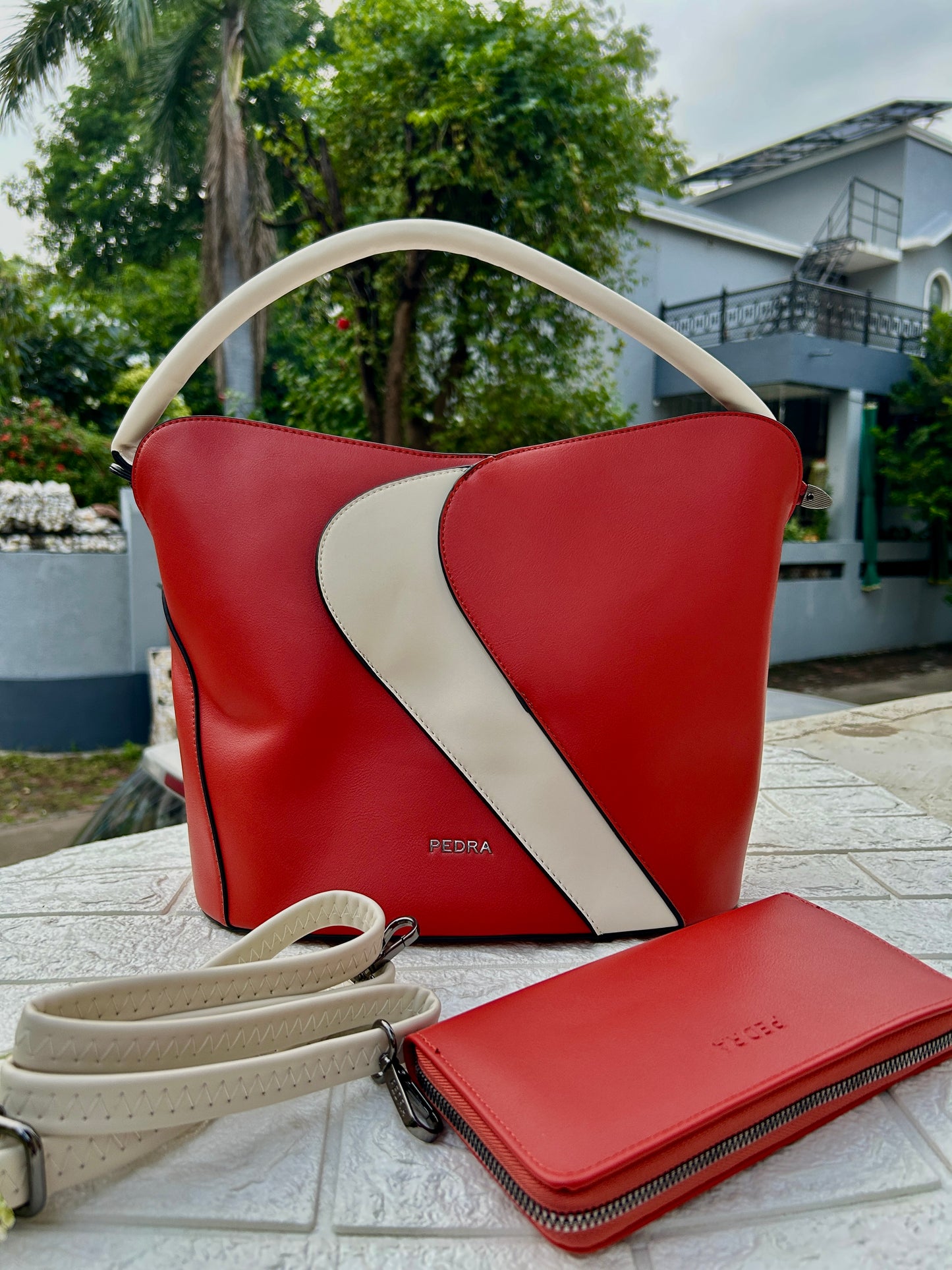 Pedra Handbag