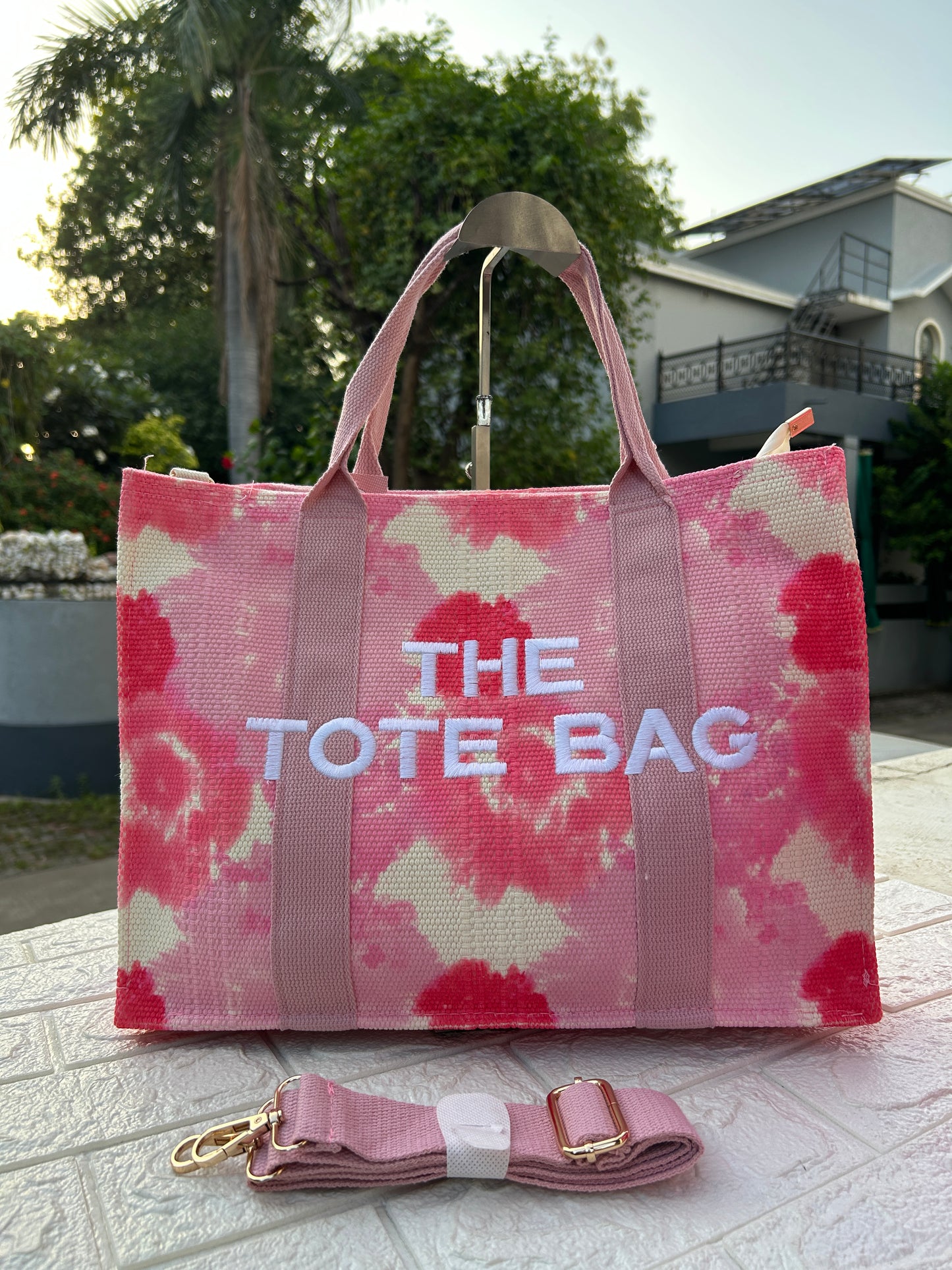 Tote bag