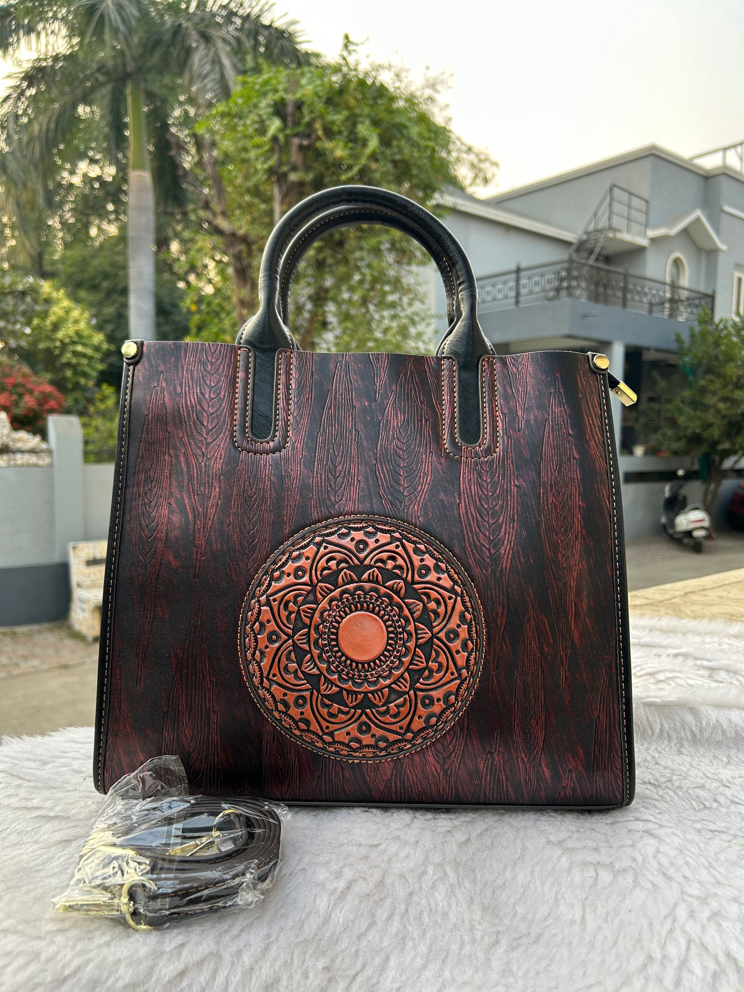 Aurelia Vintage Hangbag