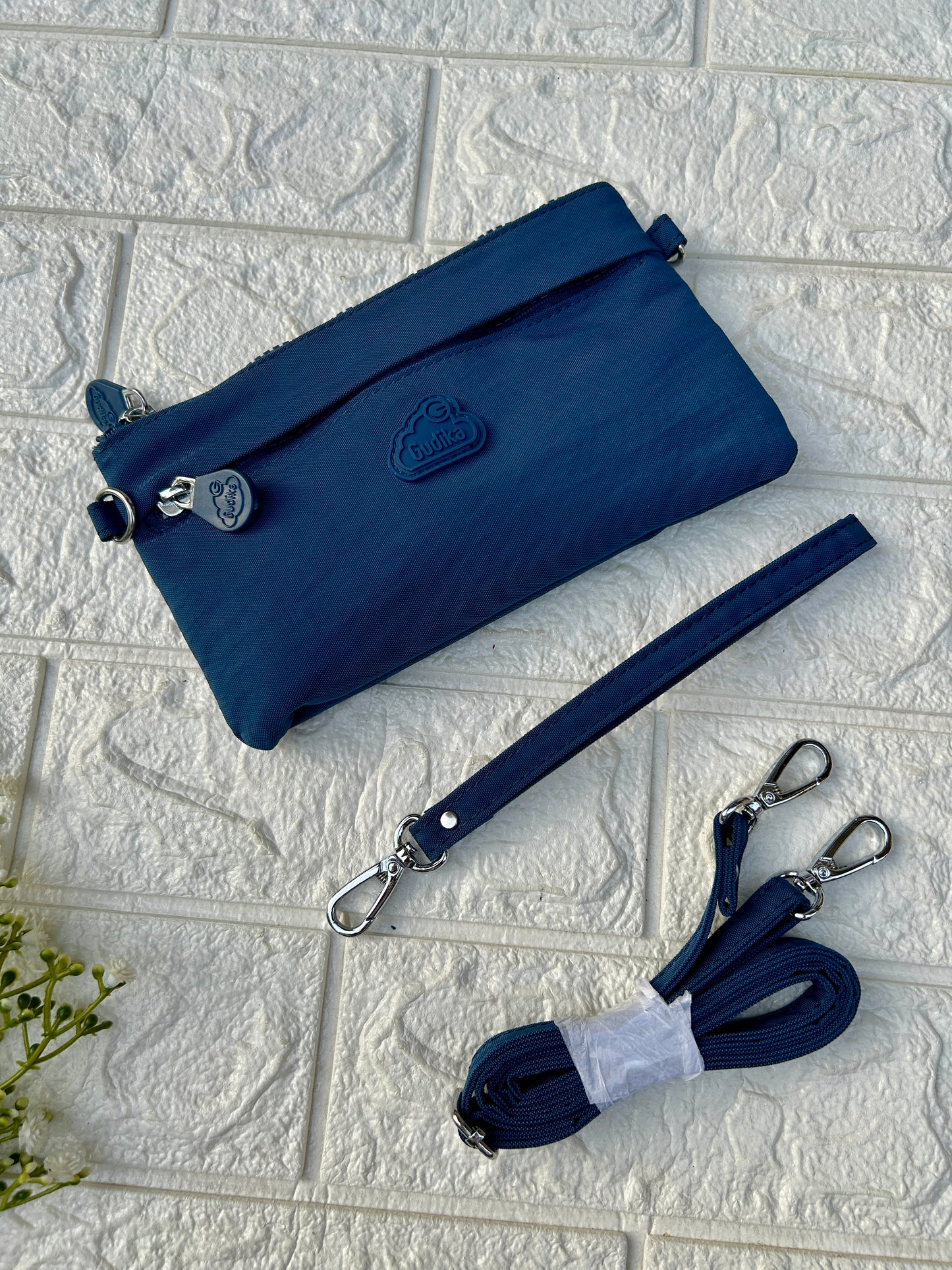 Duralite clutch/Sling 2