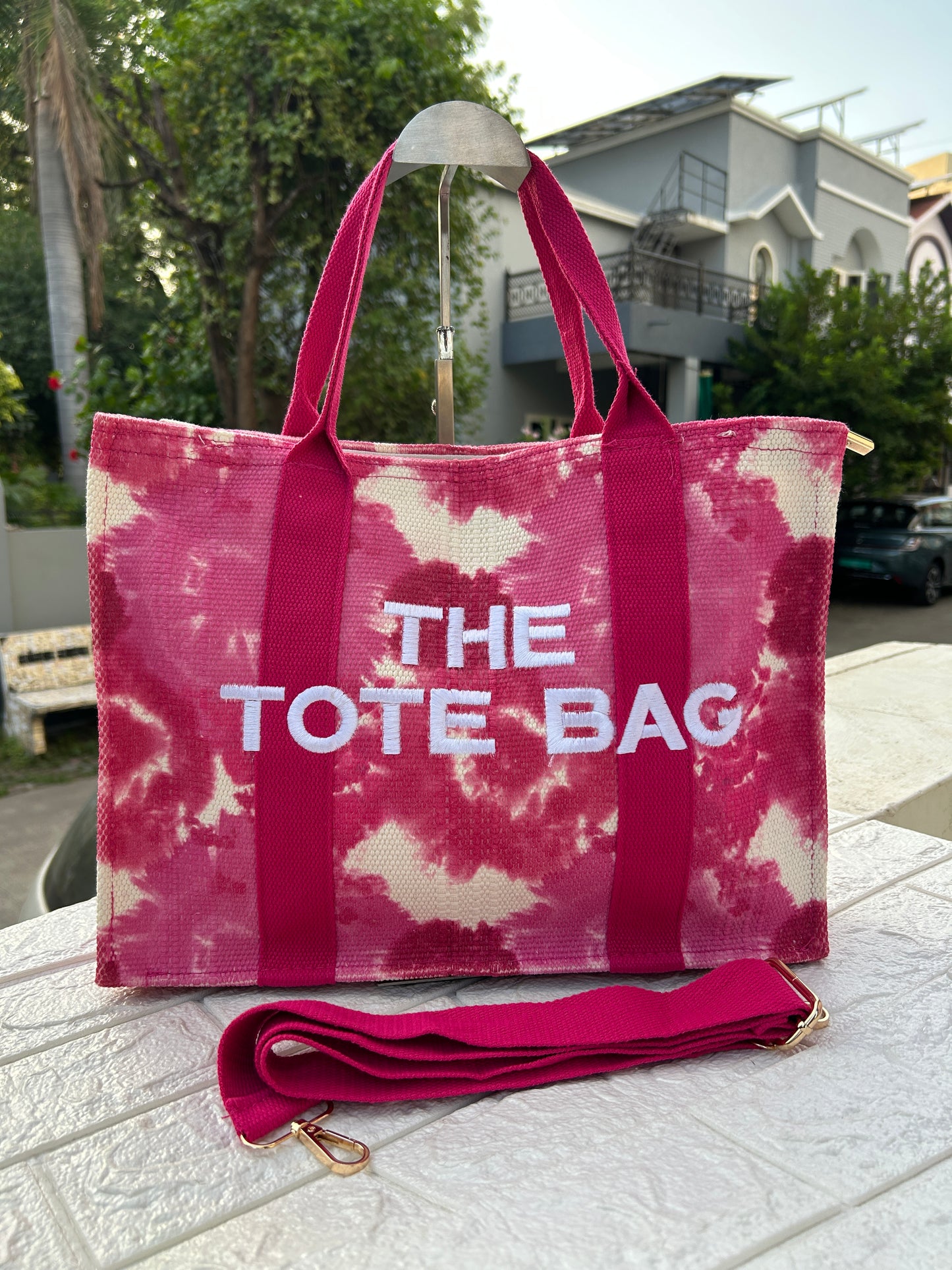 Tote bag