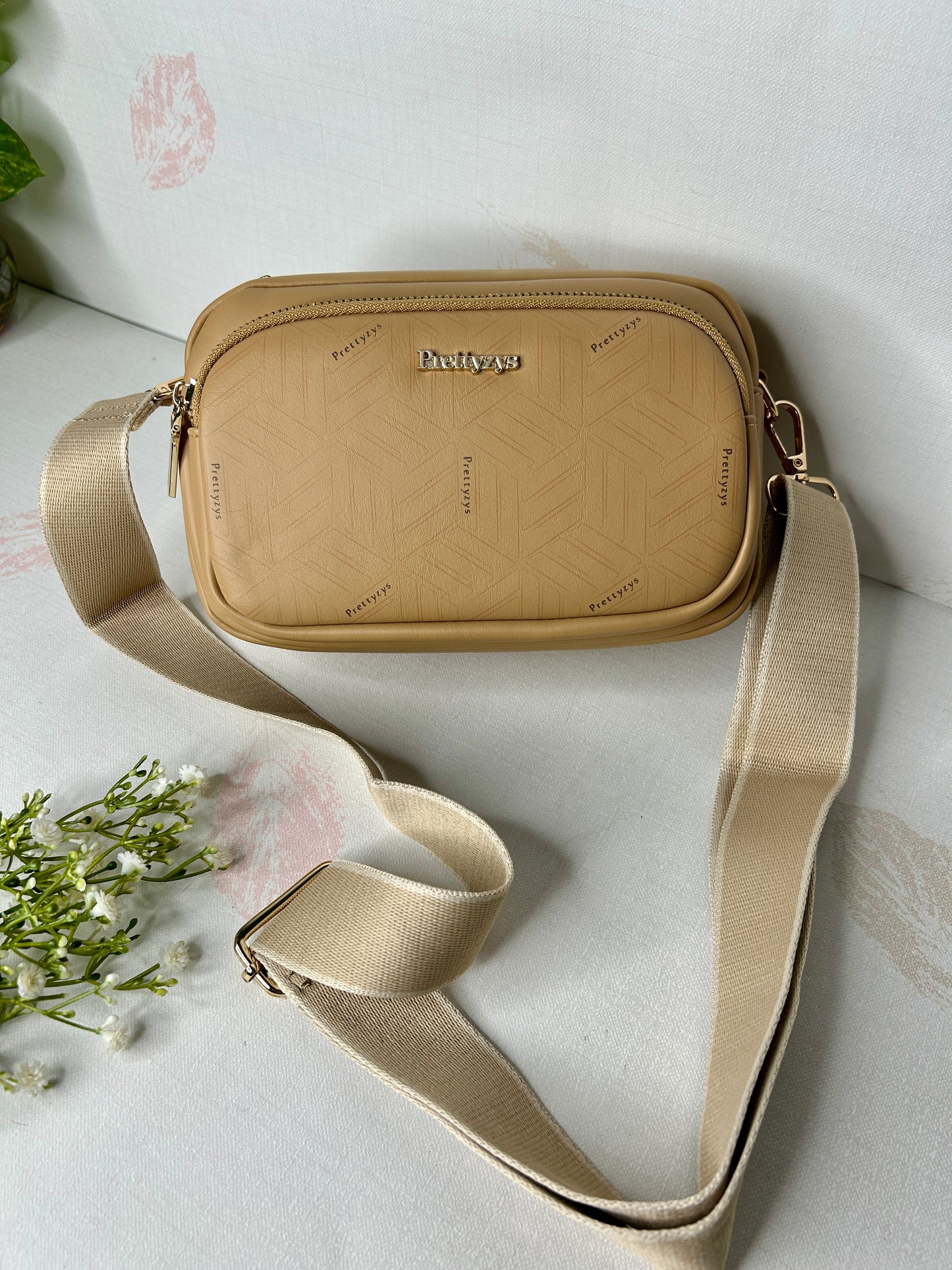 Luma Sling Bag